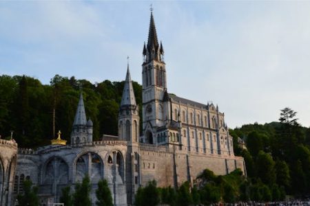 Stała oferta dla grup zorganizowanych – Lotnicza pielgrzymka do Lourdes